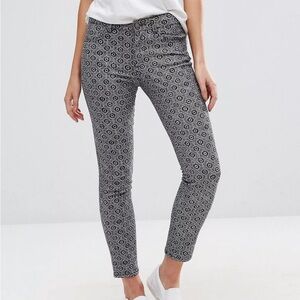 French Connection NWT Medina Denim Slim Crop Jean